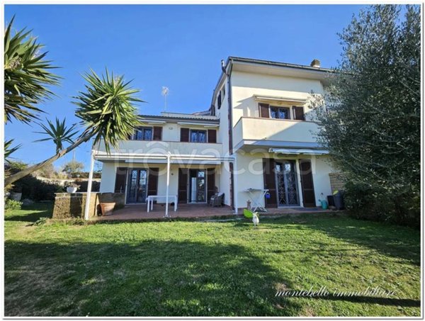 casa indipendente in vendita a Livorno in zona Montenero