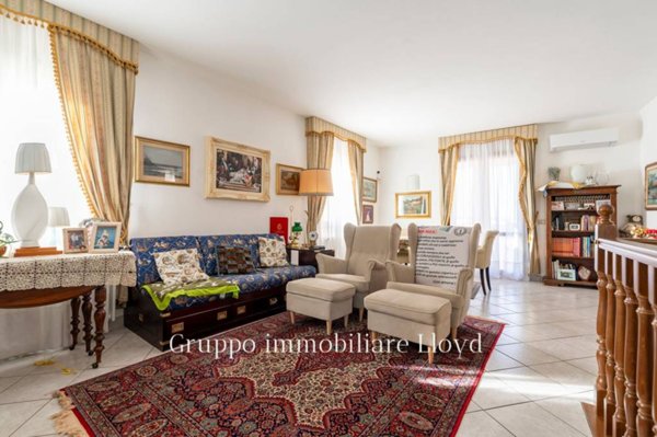 casa indipendente in vendita a Livorno in zona Collinaia