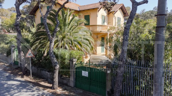 appartamento in vendita a Livorno in zona Quercianella