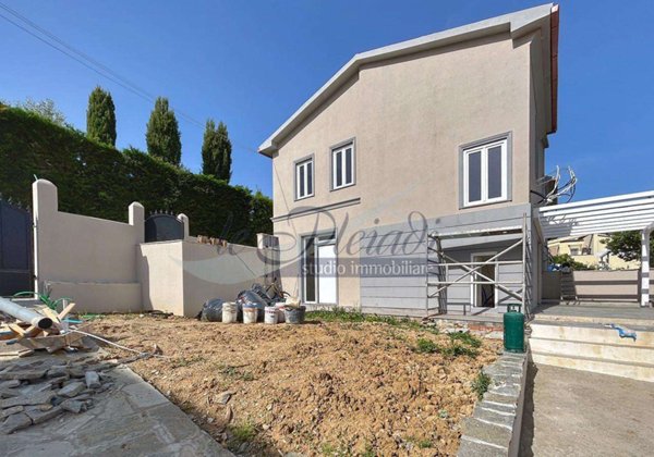 casa indipendente in vendita a Livorno