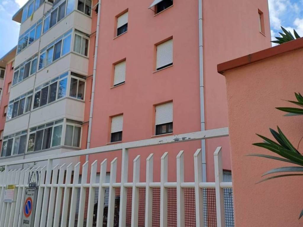 appartamento in vendita a Livorno in zona Limoncino