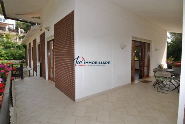 casa indipendente in vendita a Livorno in zona Quercianella