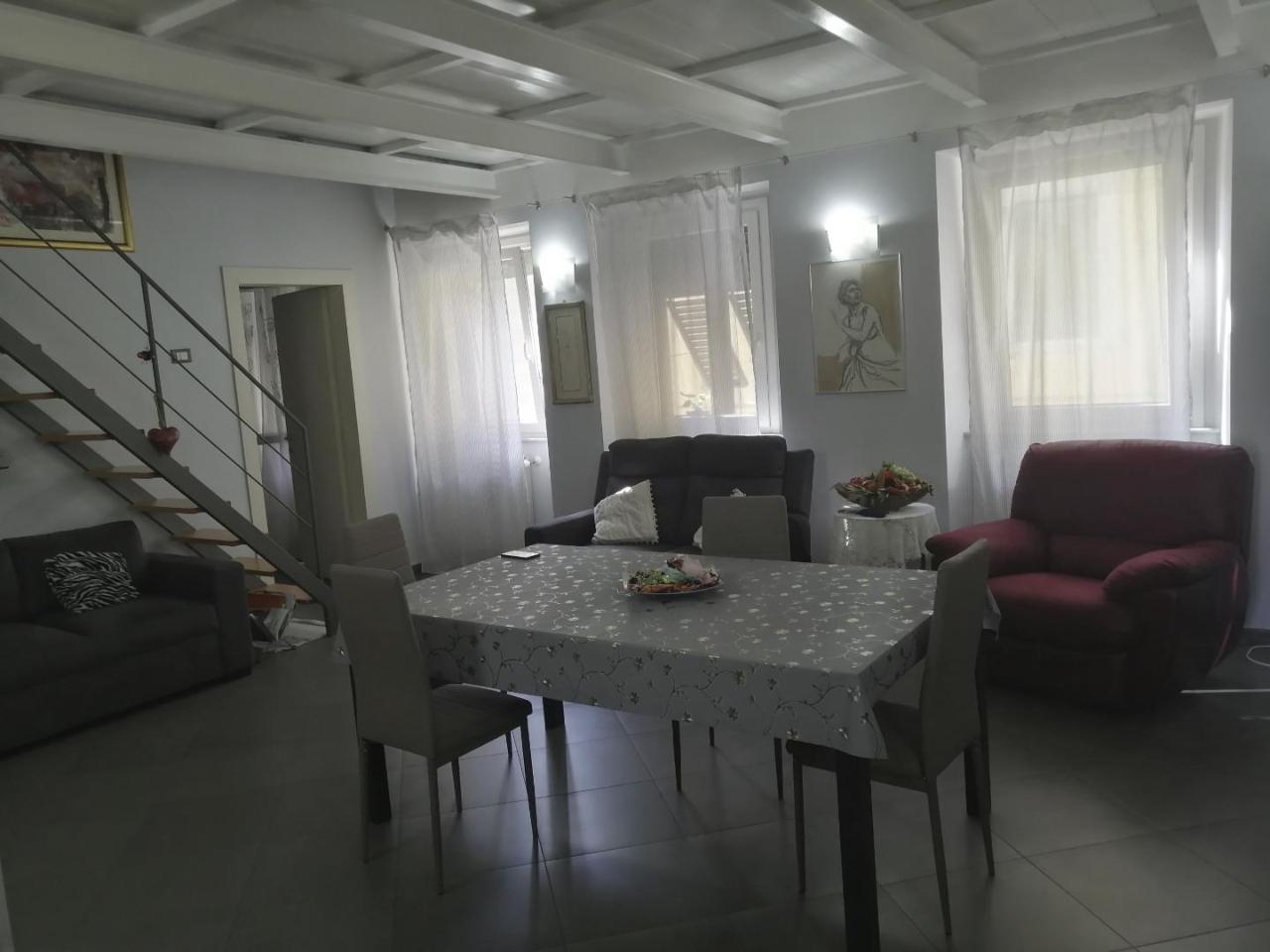 casa indipendente in vendita a Livorno in zona Stazione