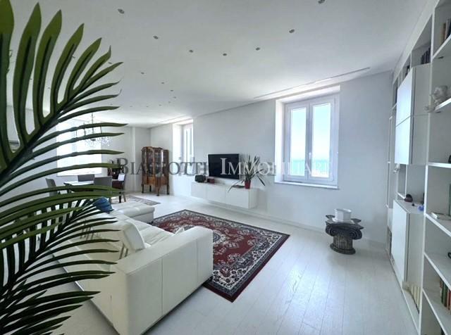 attico in vendita a Livorno in zona Antignano