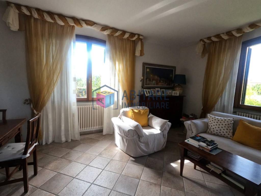casa indipendente in vendita a Livorno in zona Antignano