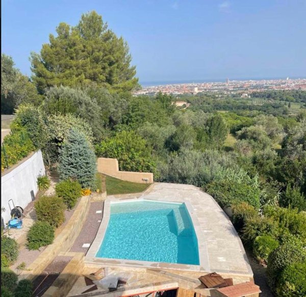 casa indipendente in vendita a Livorno in zona Stillo