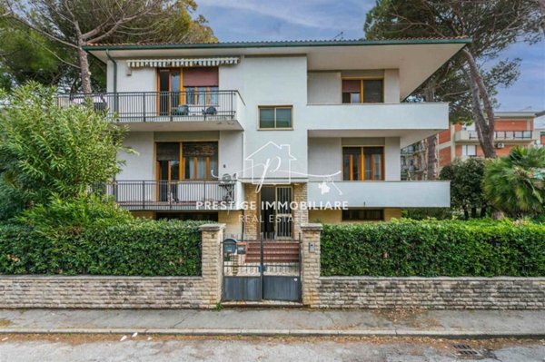 casa indipendente in vendita a Livorno in zona Antignano