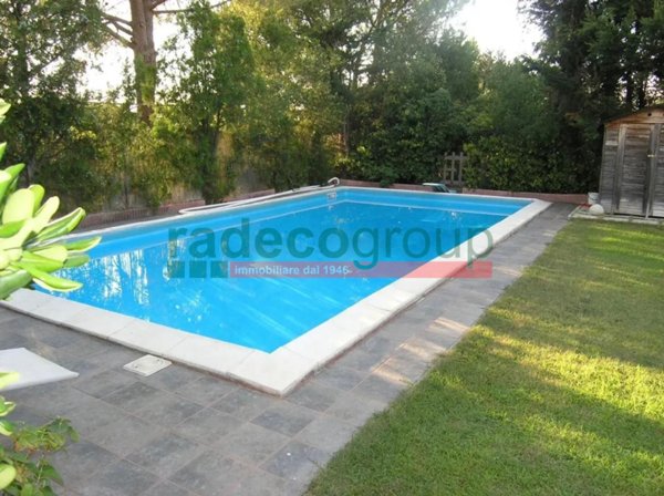 casa indipendente in vendita a Livorno in zona Limoncino