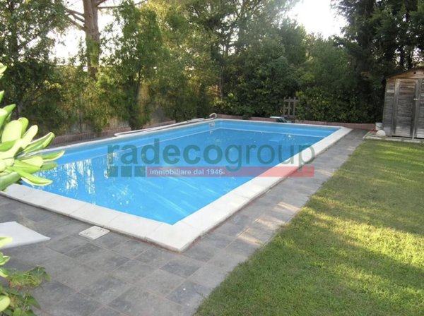 casa indipendente in vendita a Livorno in zona Montenero