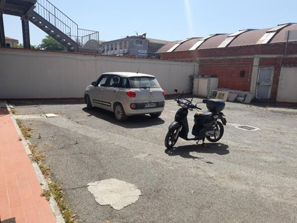 capannone in vendita a Livorno