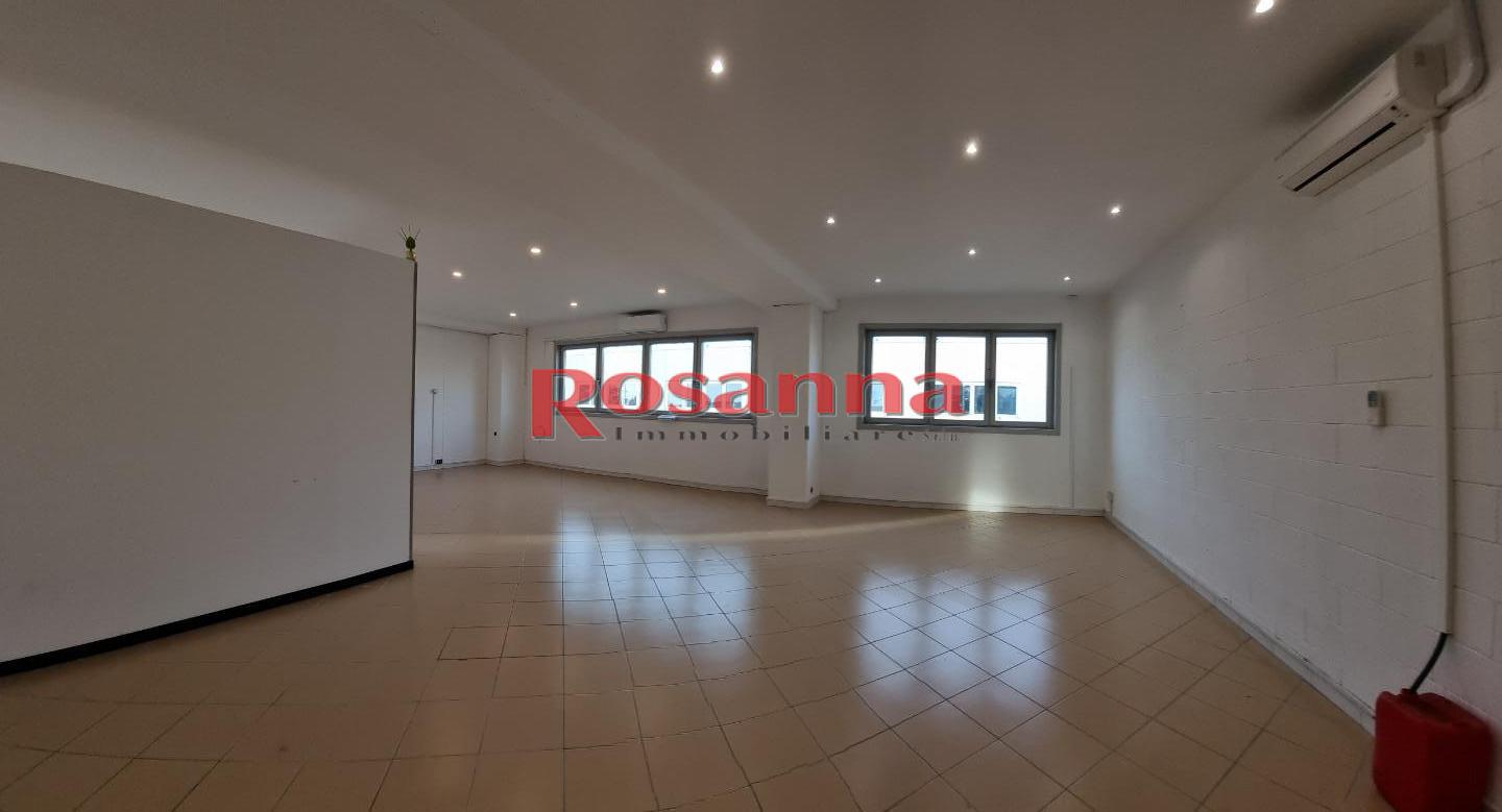 capannone in vendita a Livorno