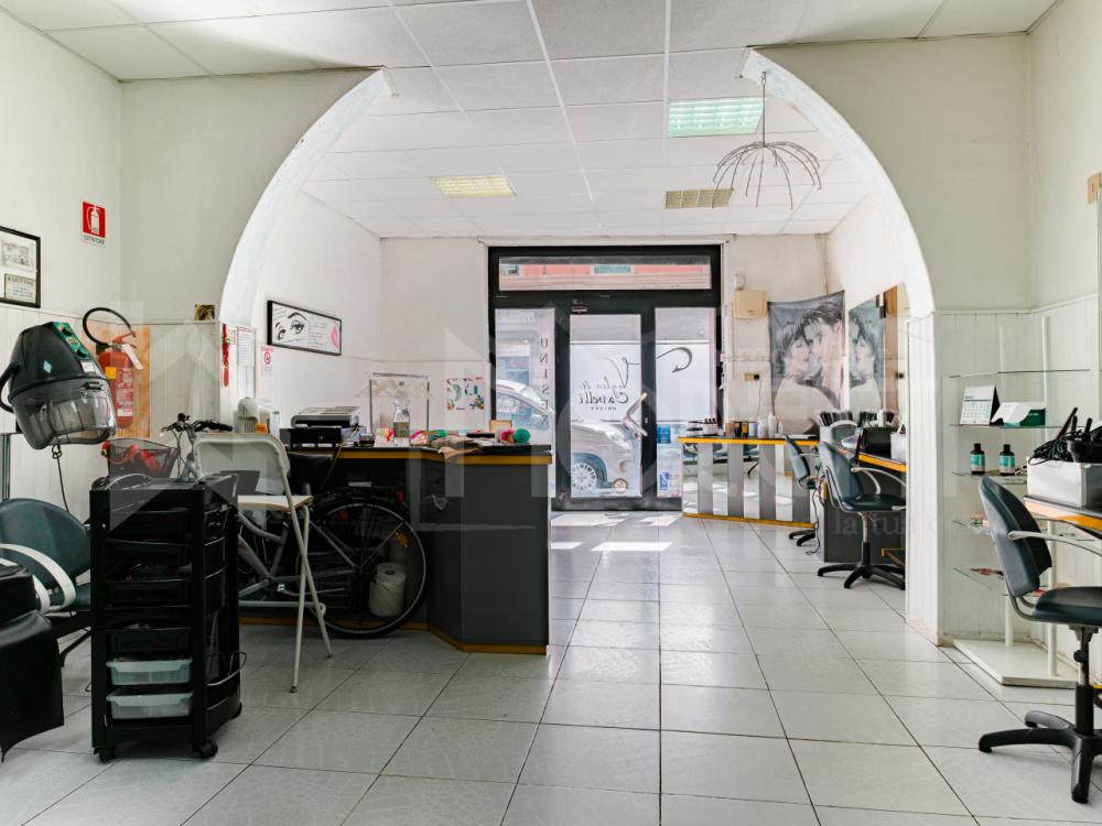 negozio in vendita a Livorno in zona Ardenza