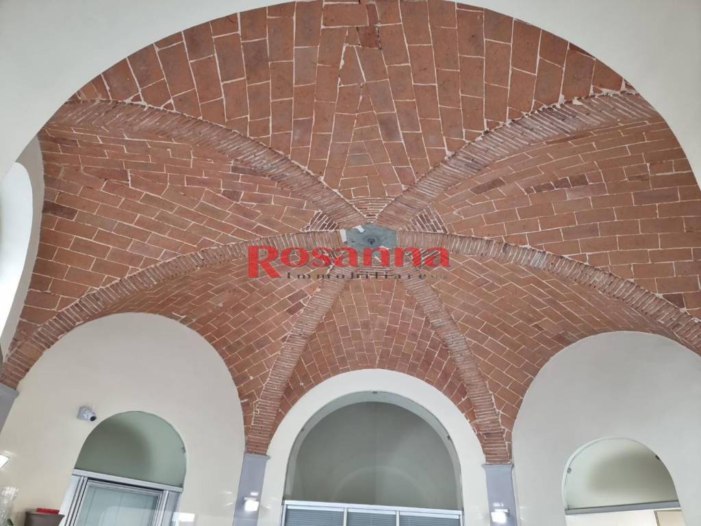 trivano in vendita a Livorno