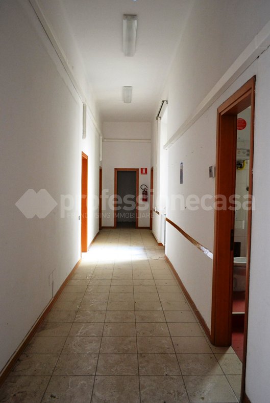 ufficio in vendita a Livorno in zona Centro Città