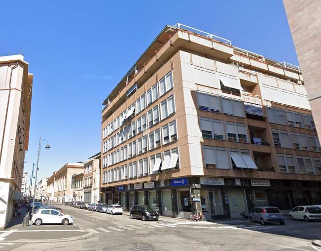 locale di sgombero in vendita a Livorno