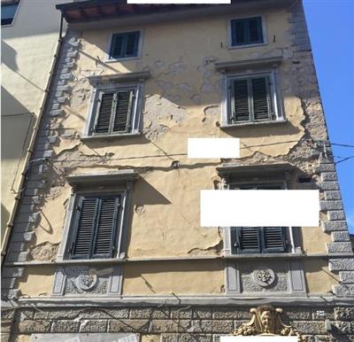 locale commerciale in vendita a Livorno