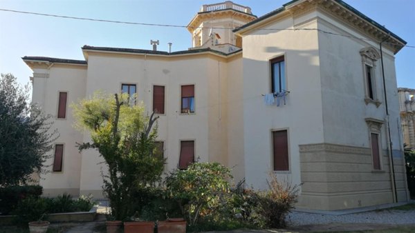 casa indipendente in vendita a Livorno in zona Antignano