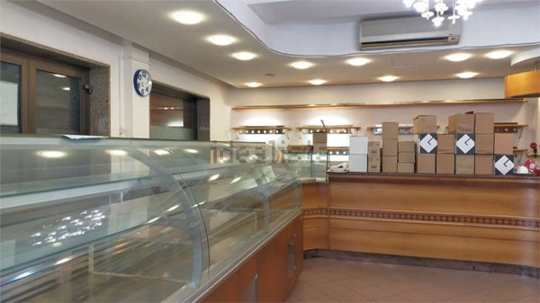 negozio in vendita a Livorno in zona Centro Città