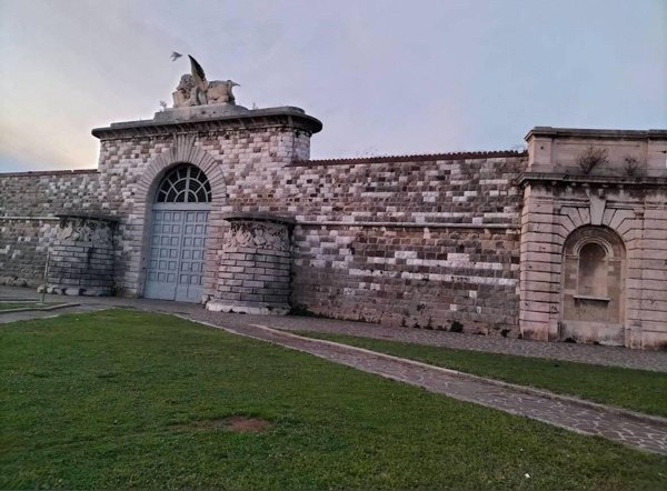 appartamento in vendita a Livorno in zona Stazione