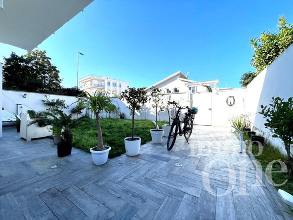 casa indipendente in vendita a Livorno in zona Ardenza