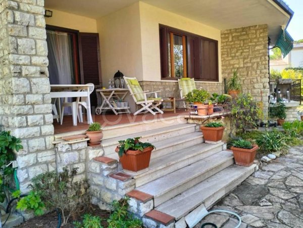 casa indipendente in vendita a Livorno in zona Montenero