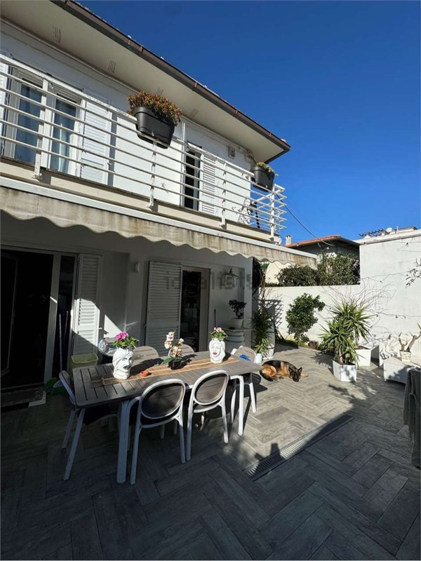 casa indipendente in vendita a Livorno in zona Ardenza