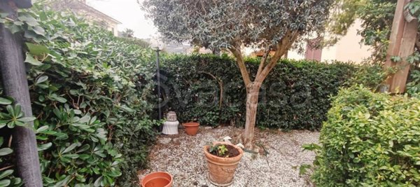 appartamento in vendita a Livorno in zona Montenero