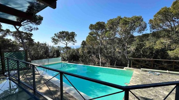 casa indipendente in vendita a Livorno in zona Montenero