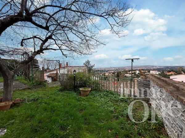 casa indipendente in vendita a Livorno in zona Montenero