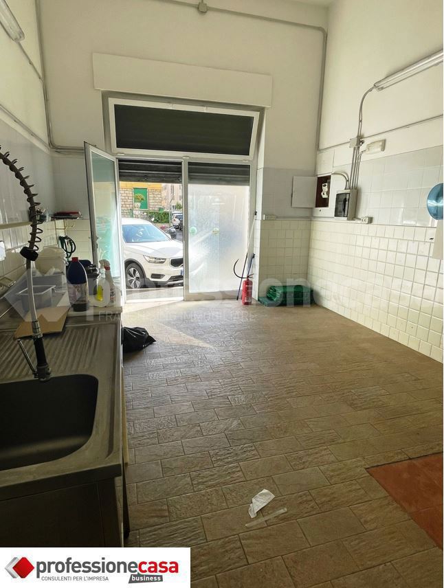 negozio in vendita a Livorno in zona Ospedale