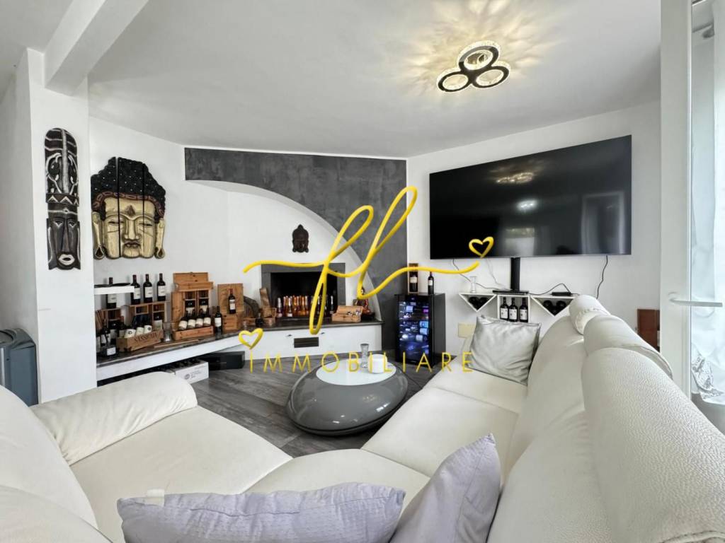 casa indipendente in vendita a Livorno in zona Ardenza