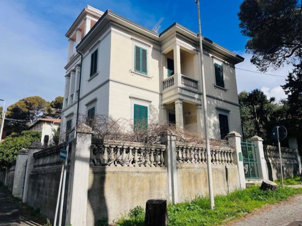 appartamento in vendita a Livorno in zona Quercianella