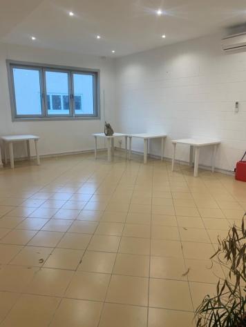 locale commerciale in vendita a Livorno