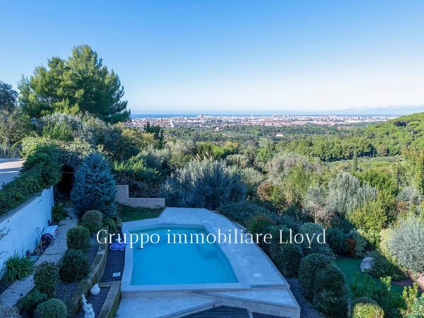 casa indipendente in vendita a Livorno in zona Montenero