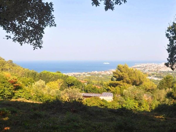 terreno agricolo in vendita a Livorno in zona Limoncino