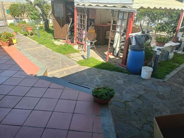 appartamento in vendita a Livorno in zona Montenero