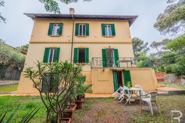 casa indipendente in vendita a Livorno