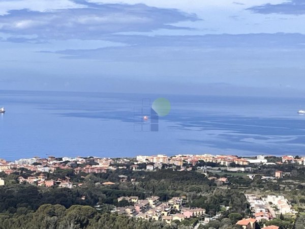 appartamento in vendita a Livorno in zona Montenero