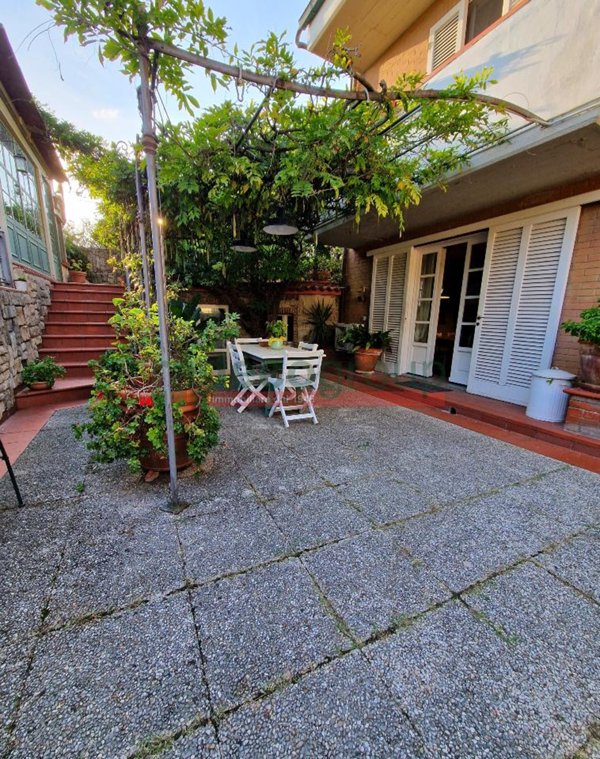 casa indipendente in vendita a Livorno in zona Stillo