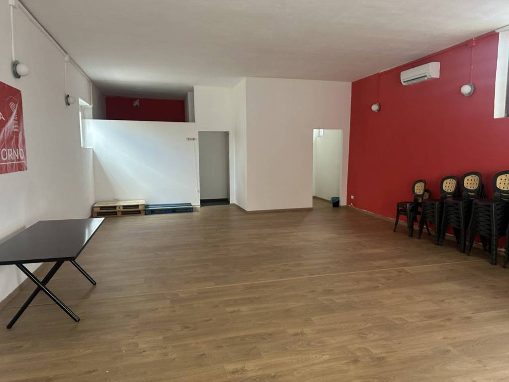 negozio in vendita a Livorno