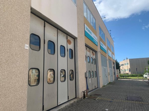 capannone in vendita a Livorno