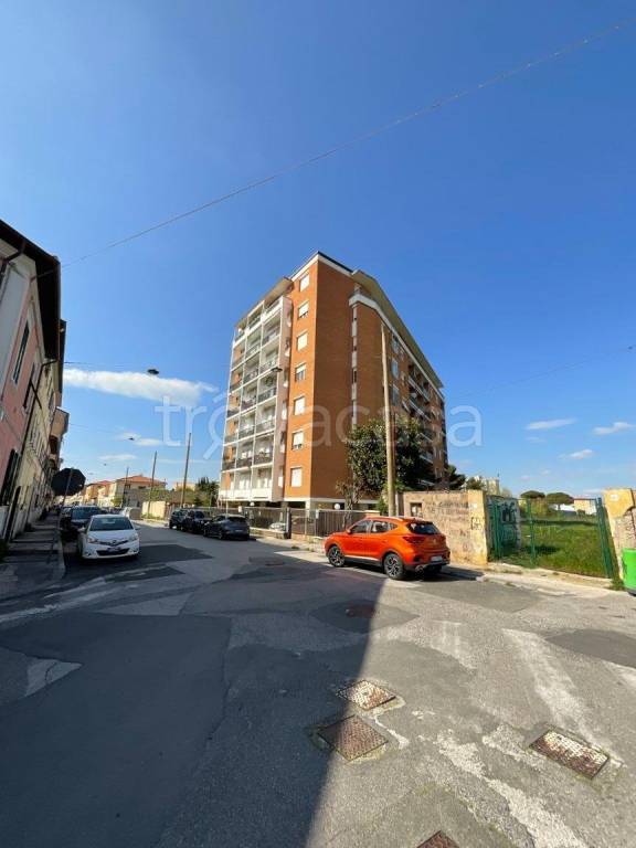 appartamento in vendita a Livorno in zona Stazione