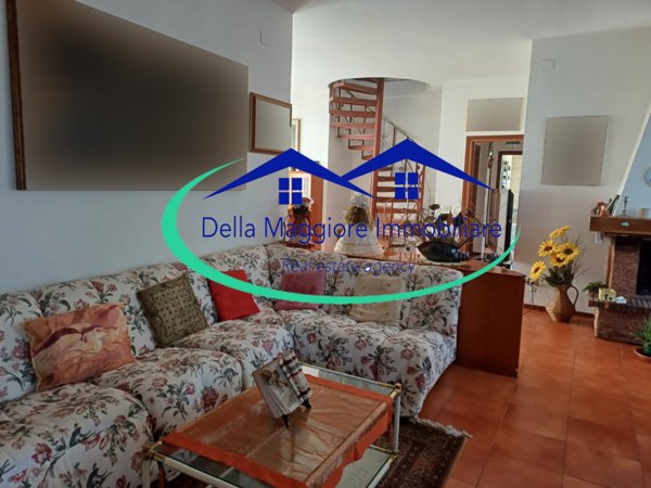 casa indipendente in vendita a Livorno in zona Montenero