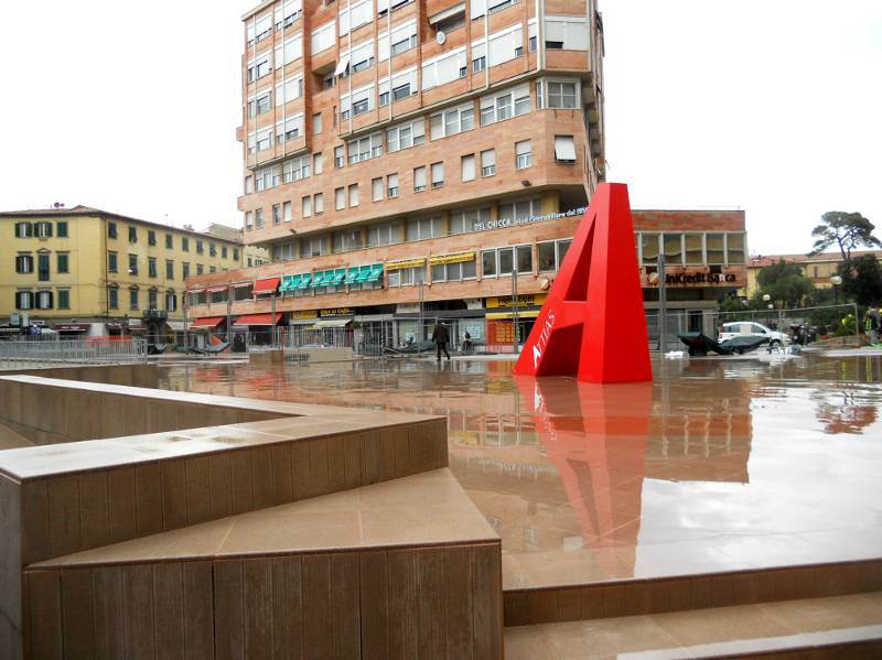 negozio in vendita a Livorno in zona Centro Città