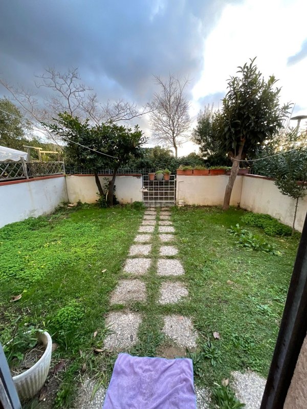 casa indipendente in vendita a Livorno in zona La Leccia