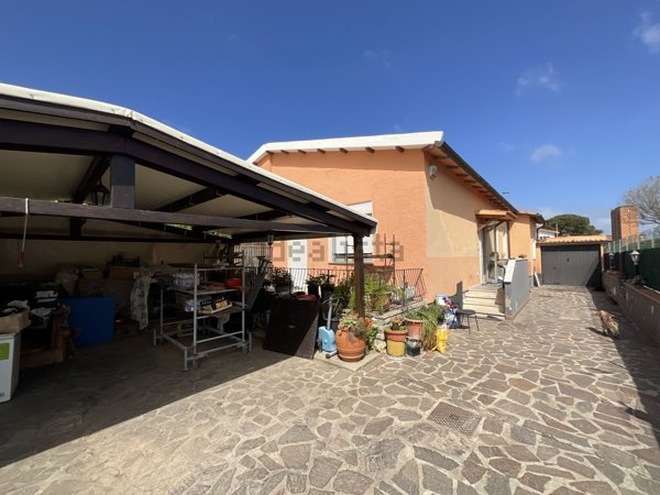 casa indipendente in vendita a Livorno in zona Ardenza