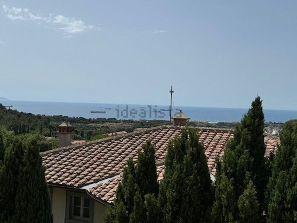appartamento in vendita a Livorno in zona Montenero