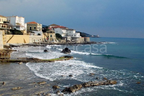 casa indipendente in vendita a Livorno in zona Antignano