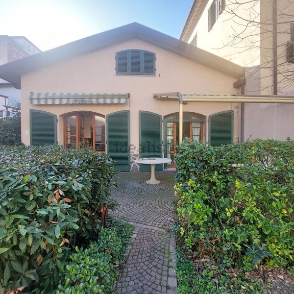 casa indipendente in vendita a Livorno