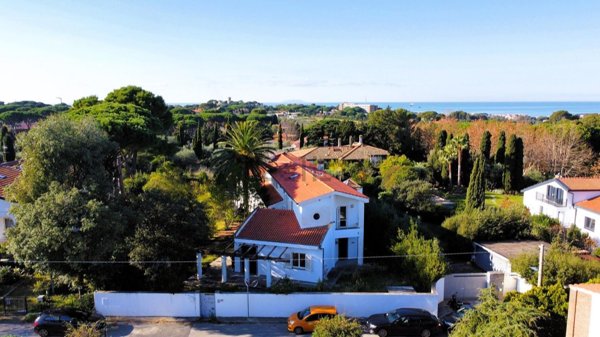 casa indipendente in vendita a Livorno